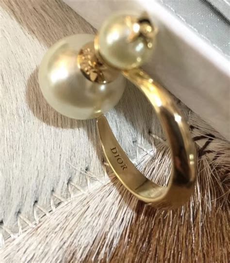 dior earings.|authentic christian Dior earrings.